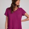 Women Bella Dahl T-Shirts | Short Sleeve V-Neck T-Shirt Magenta