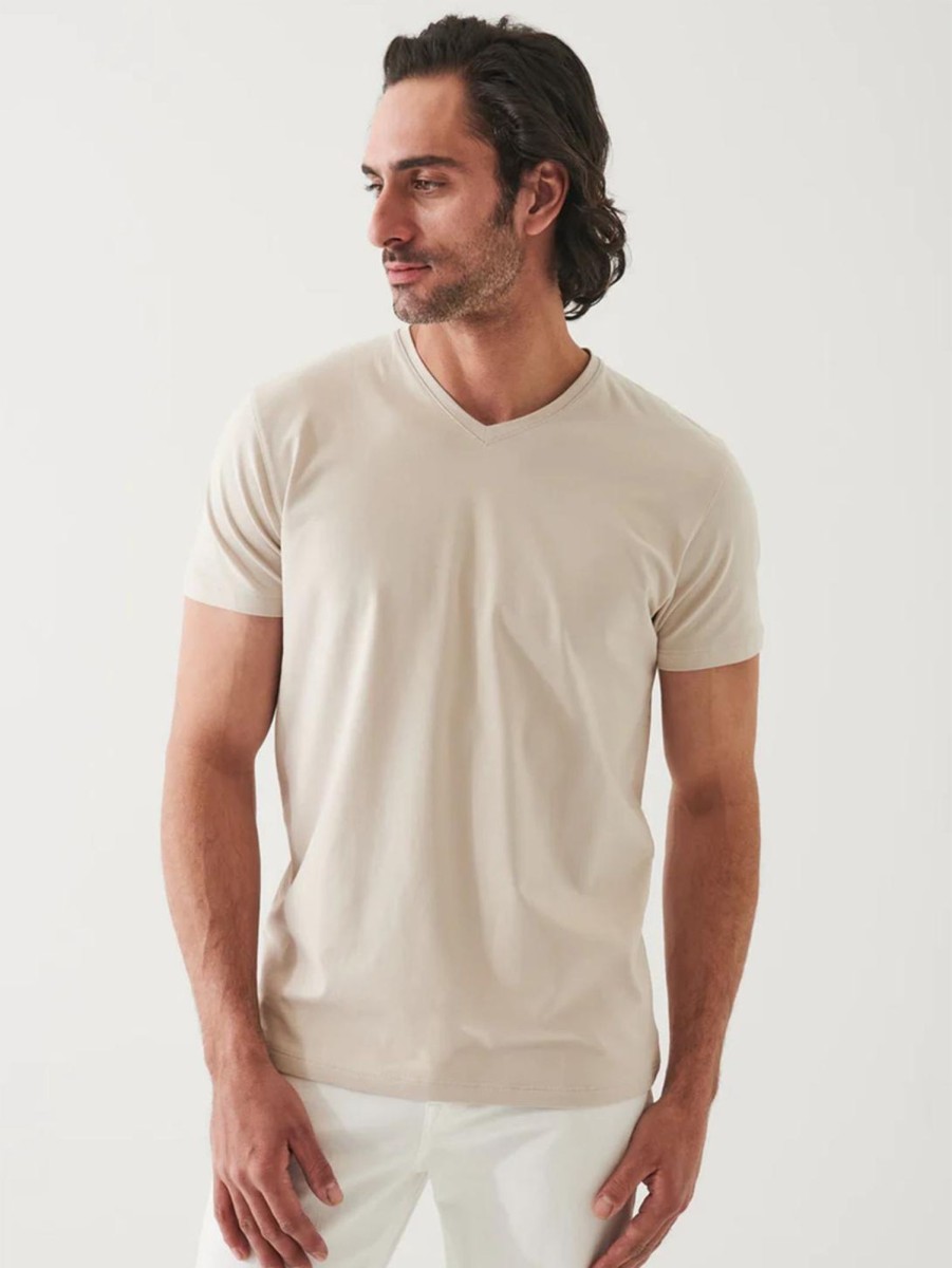 Men Patrick Assaraf T-Shirts | Iconic V-Neck T-Shirt Wheat